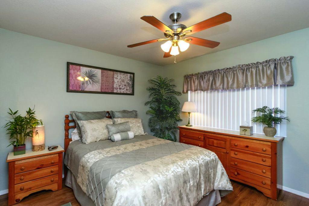 Casa de férias Private Corner Of -- ½ Mile Walk To Nature Trails At N. Mtn. Preserve! *