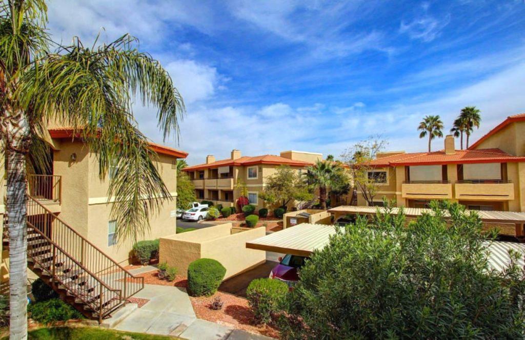 Private Corner Of -- ½ Mile Walk To Nature Trails At N. Mtn. Preserve! Phoenix