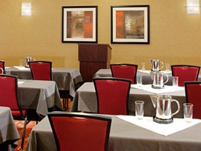 Courtyard By Marriott Airport 3*
