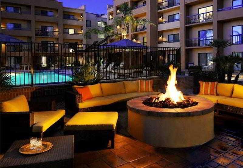 Courtyard By Marriott Airport Hotel Phoenix