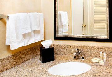 Courtyard By Marriott Airport Hotel Phoenix