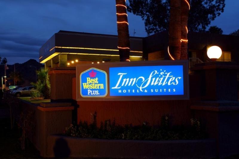 Western Innsuites & 3* Phoenix