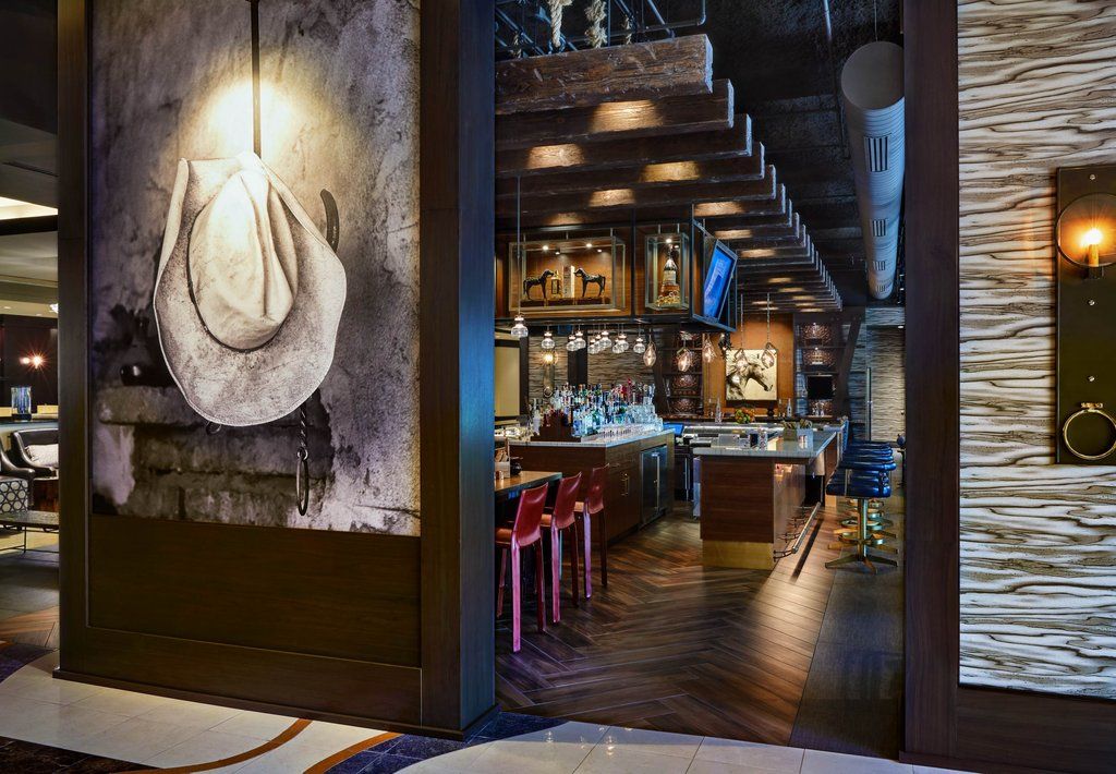 Hotel Renaissance Downtown 5*