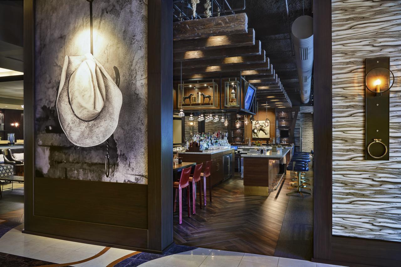 Renaissance Downtown Hotel 5*