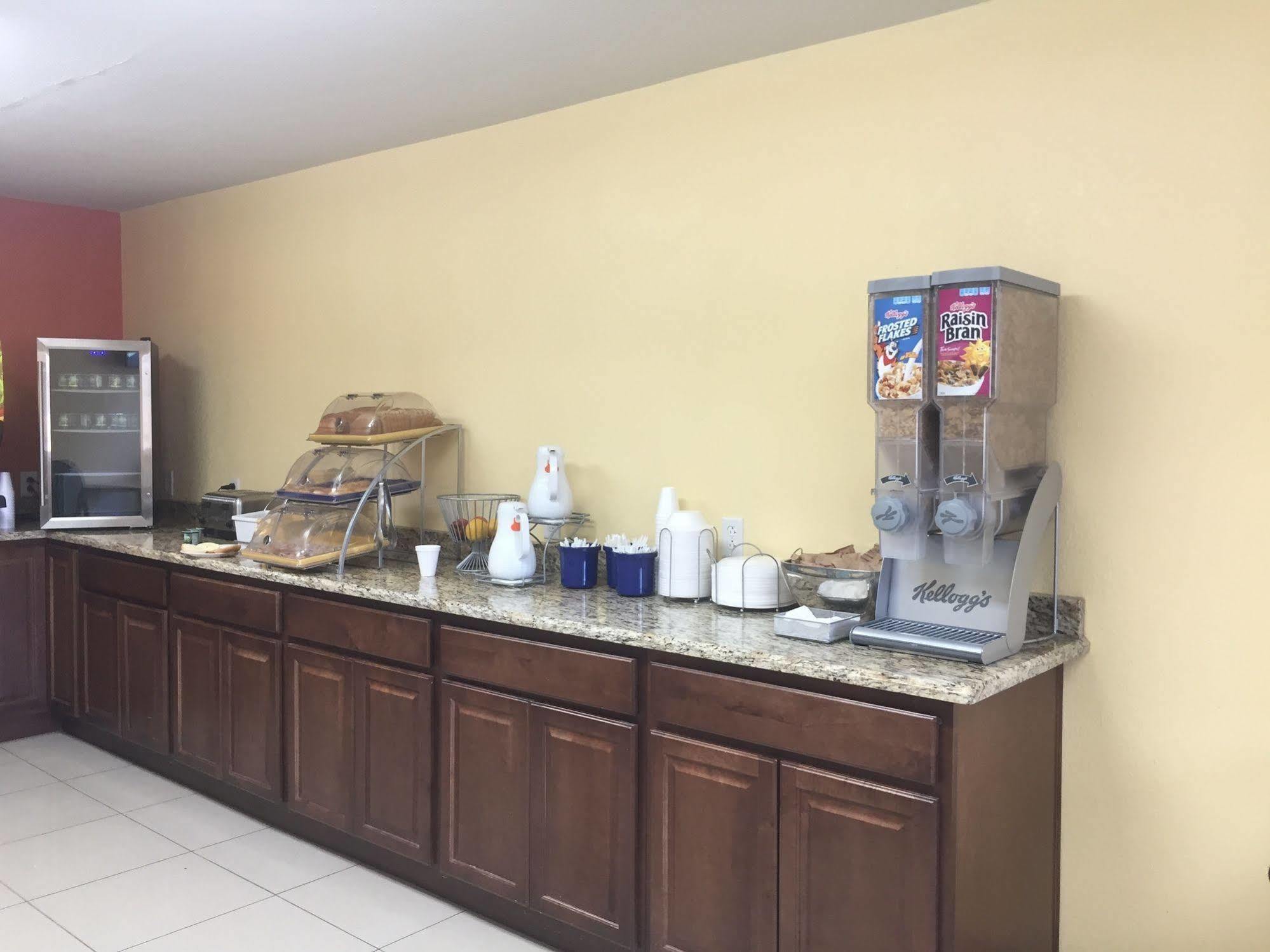 Hotel Days By Wyndham North 3*