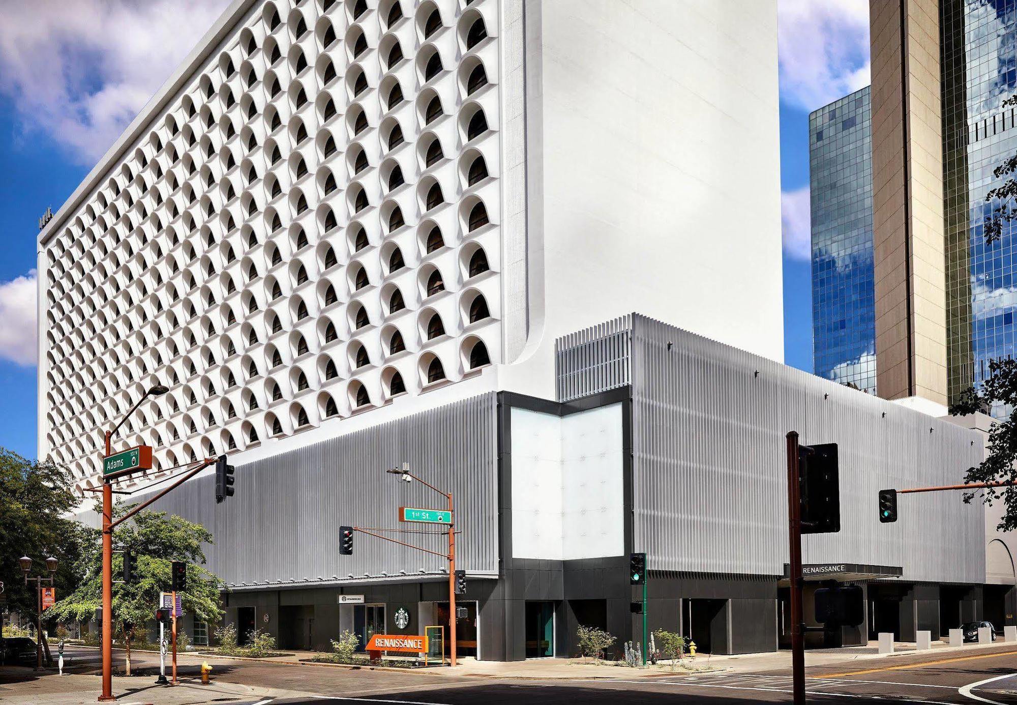 Hotel Renaissance Downtown 5*