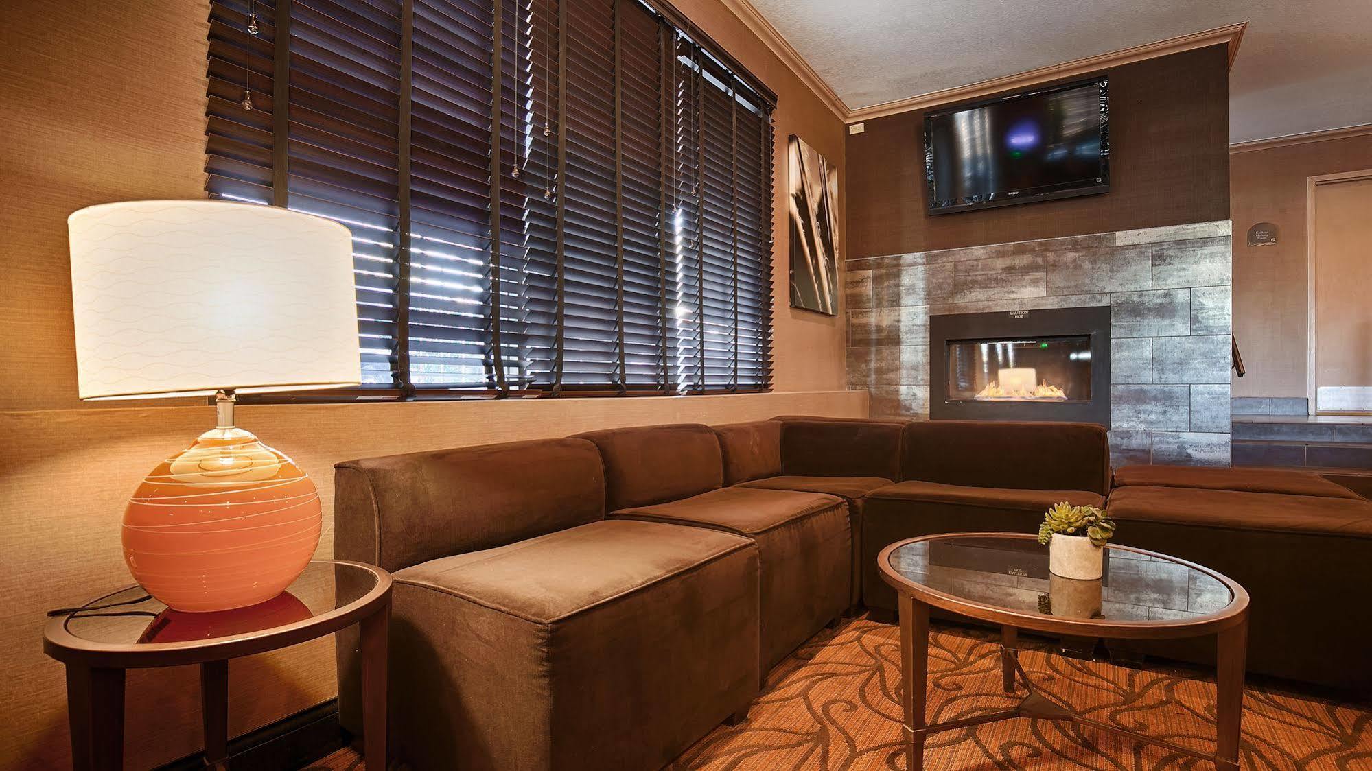 Western Innsuites & Phoenix