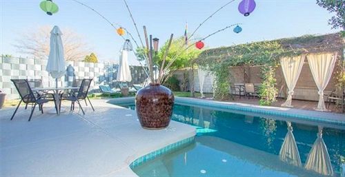 Zenyard Guest house Phoenix