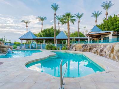Midtown Garden 3*