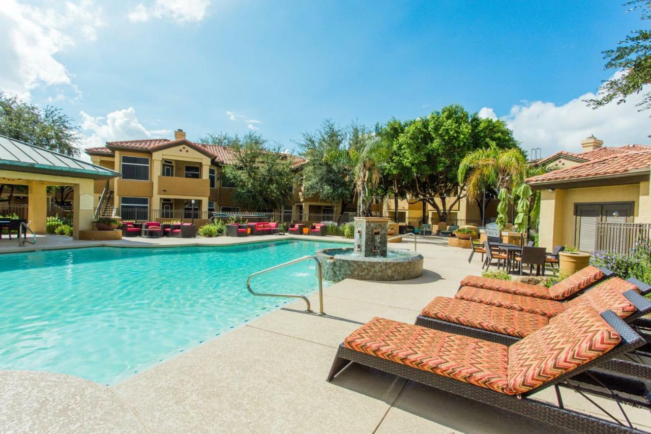 Tpc Golf, Shopping & Dining 3 Miles With Parking -1005 * Phoenix