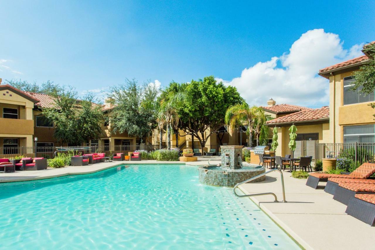 Holiday home Tpc Golf, Shopping & Dining 3 Miles With Parking -1005