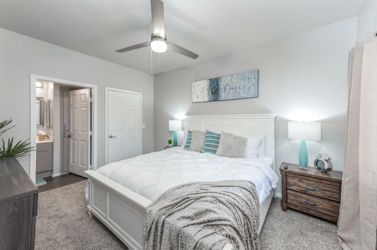 Tpc Golf, Shopping & Dining 3 Miles With Parking -1005 * Phoenix