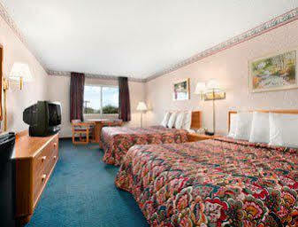 Days By Wyndham North Hotel