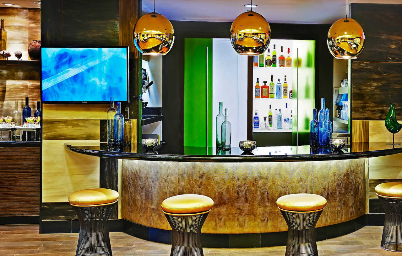 Renaissance Downtown Hotel