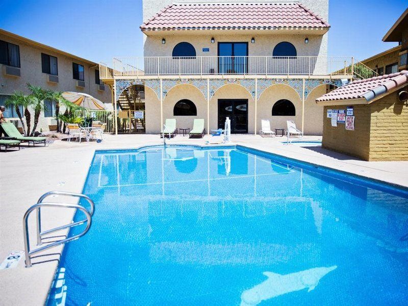 Suburban Extended Scottsdale West Hotel 2*