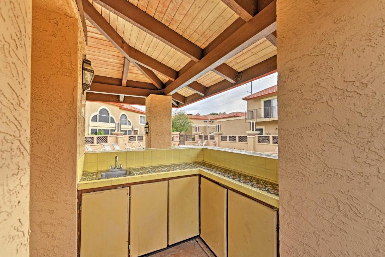 With Balcony And - 14 Mi To Downtown Apartment *
