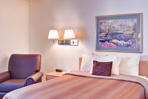 Sonesta Simply Glendale Hotel